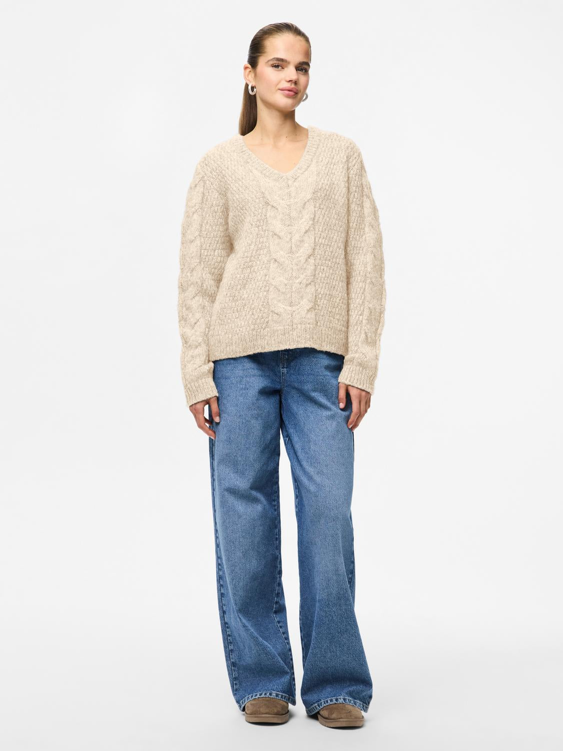 model_shot-front_full